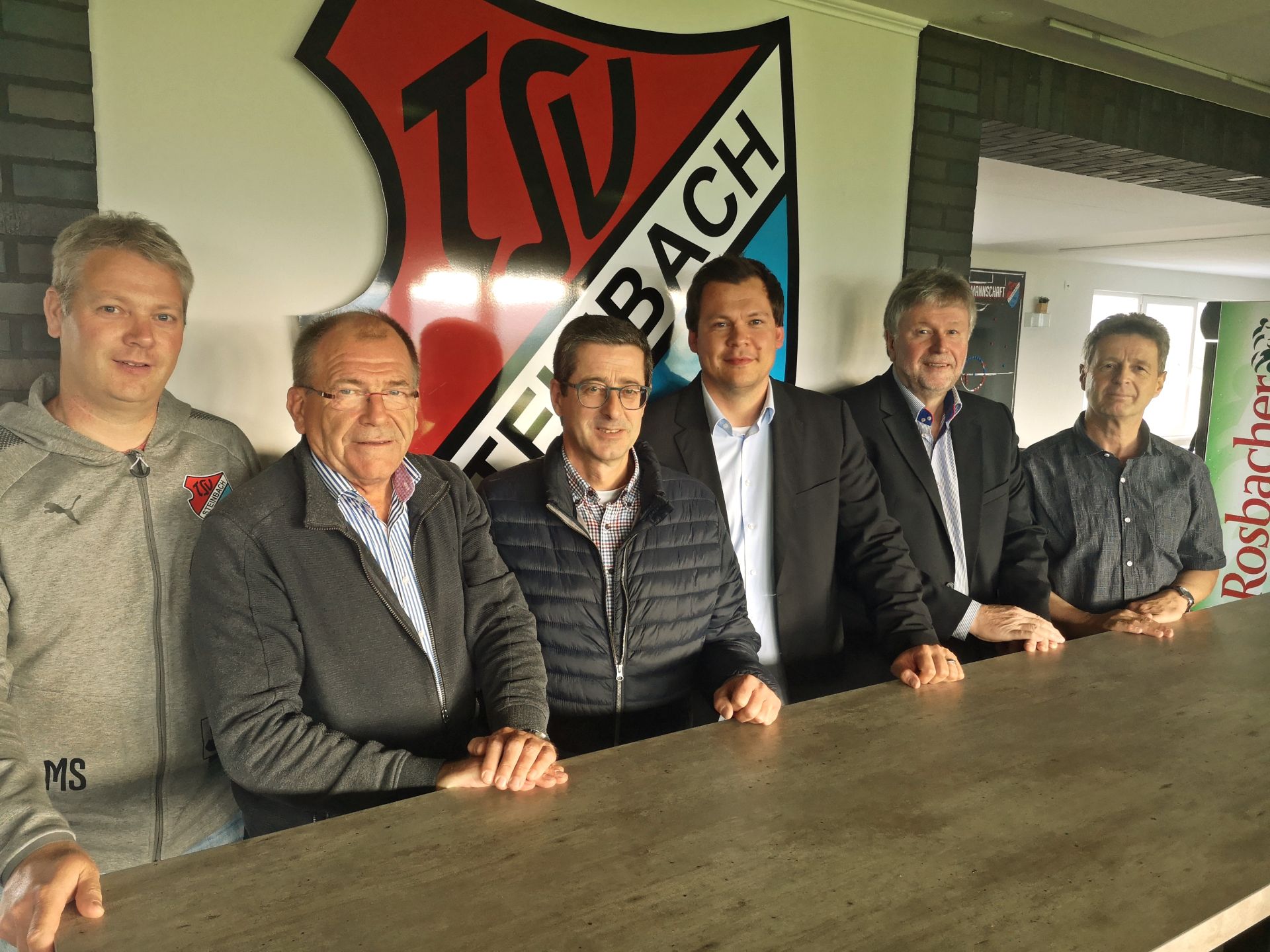 Vorstand des TSV Steinbach mit Arne Wohlfarth